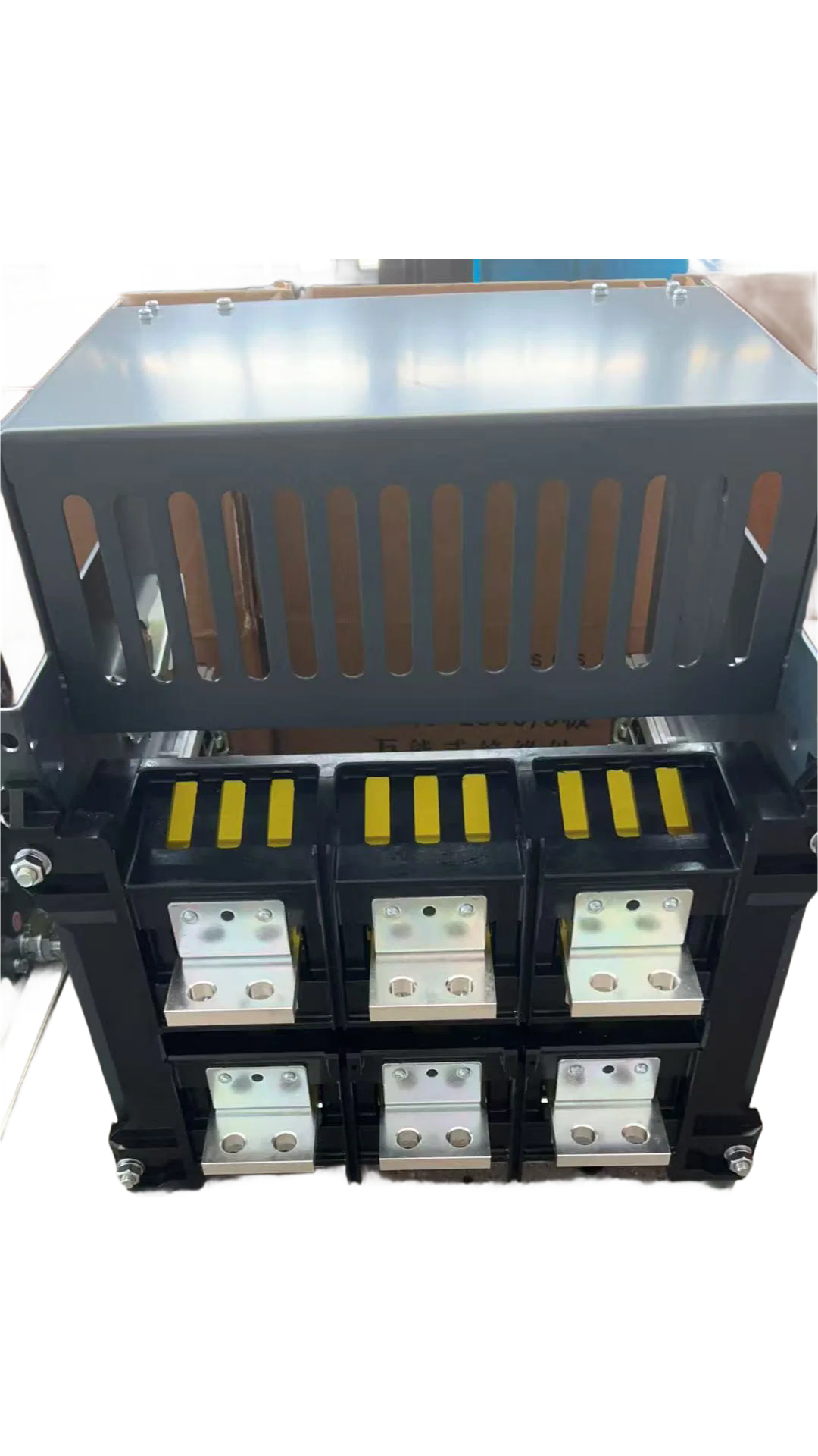 33kV High Voltage Vacuum Circuit Breaker for Power Distribution Systems