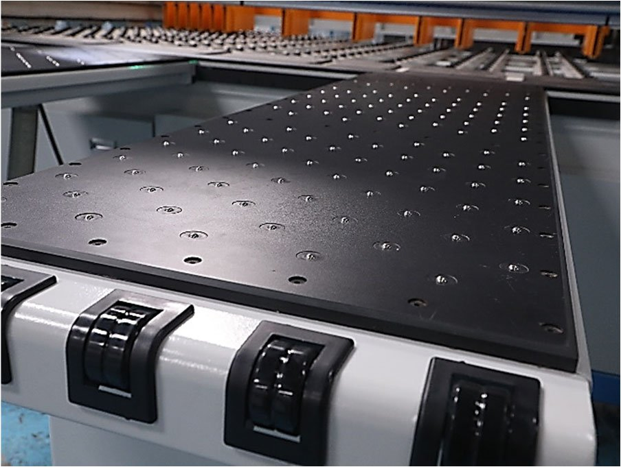 Heavy Duty Beam Saw with 16.5KW Motor Power and Air Floating Table Design