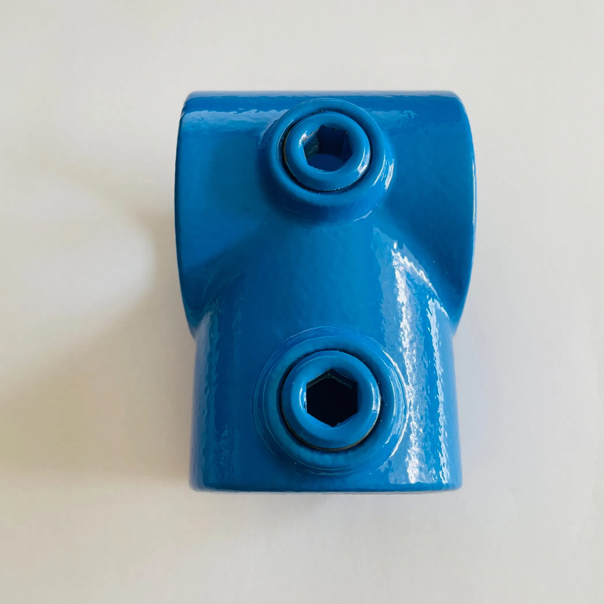 High-Quality Blue Short Tee Tube Pipe Connector for DIY Furniture and Industrial Use
