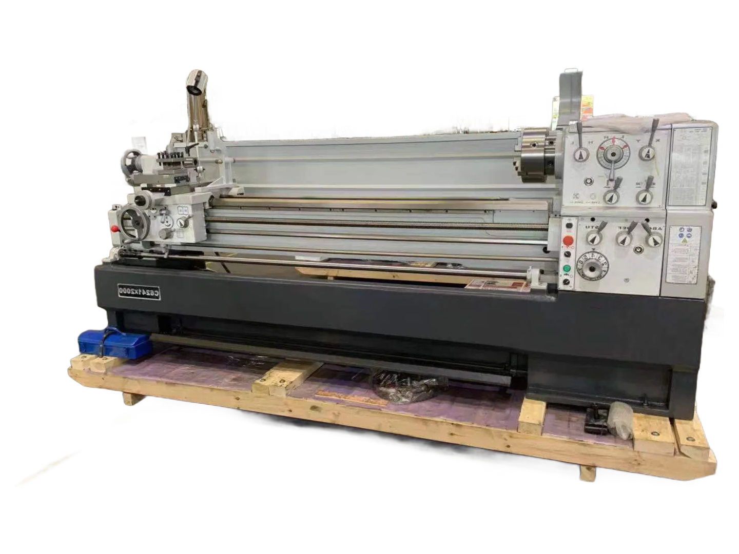 Heavy Duty Manual Lathe Machine C6240 - 20x20mm Tool Size & 9 Spindle Speeds