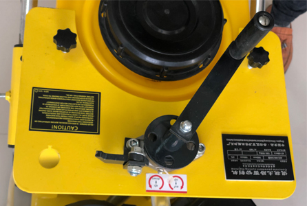High Performance Concrete Cutting Equipment - 140kg Portable Gasoline Saw Blade