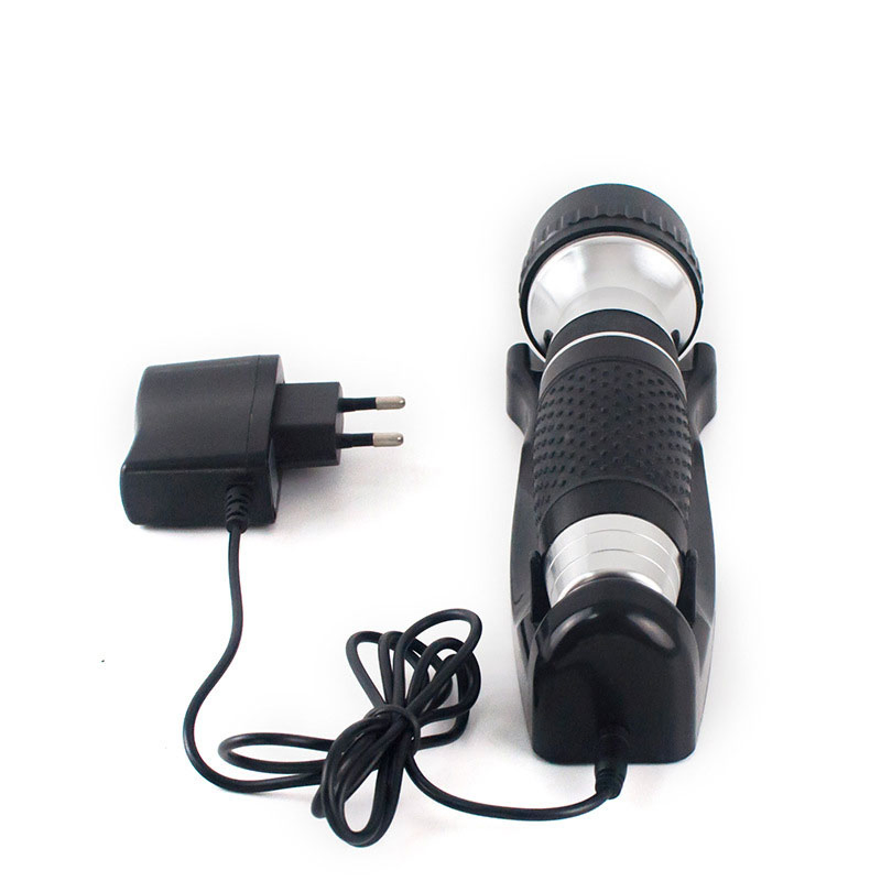 Wholesale Aluminum Alloy Shell Battery Torch Flashlight with Clip Design for Camping