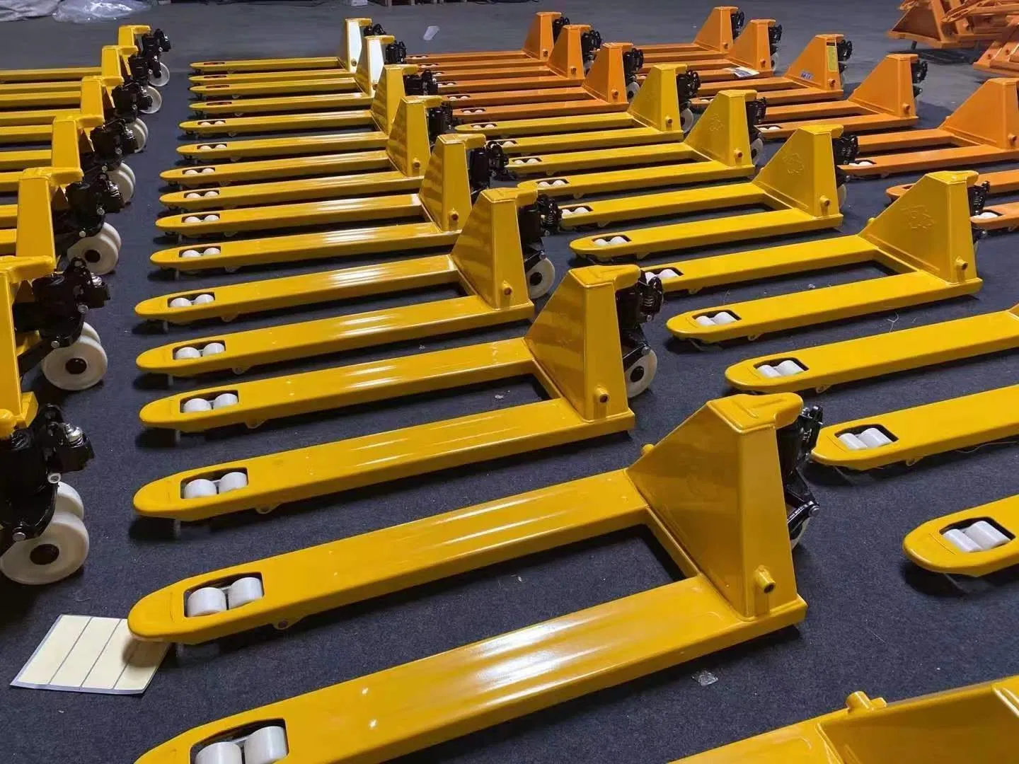 2000kg Hydraulic Mini Pallet Jack - All Terrain Manual Pallet Truck for Rough Surfaces