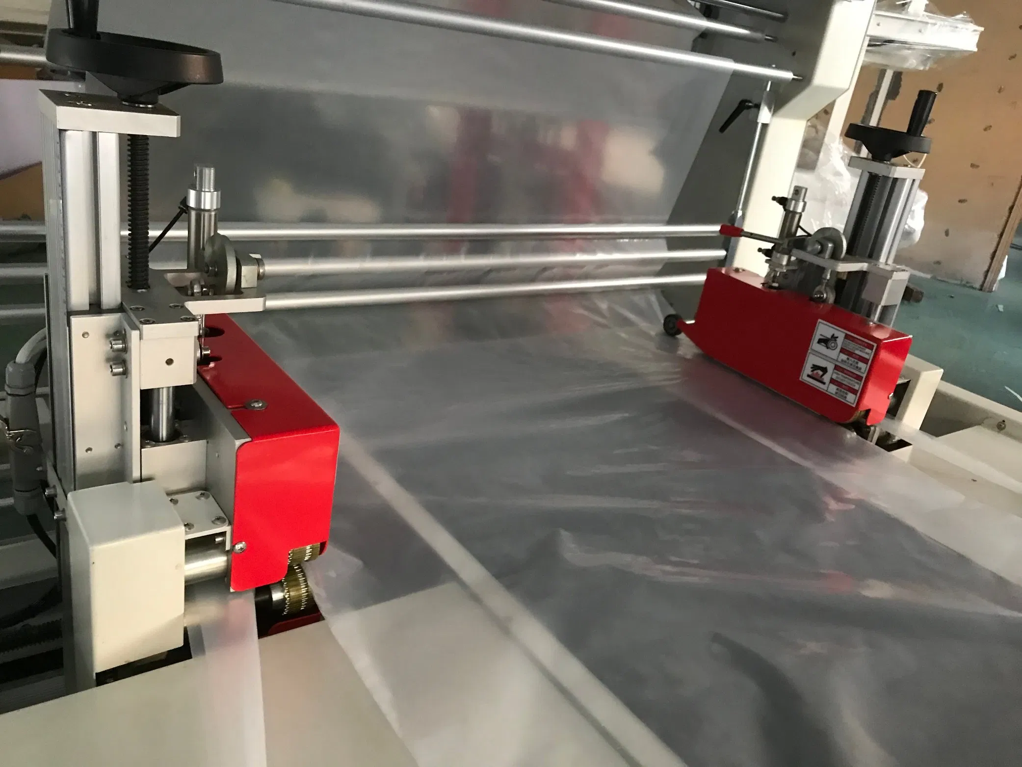 ESD1200D+BS12040PE Automatic Double Side Sealer with Heat Shrink Tunnel for Industrial Packaging