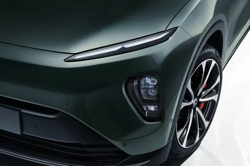 Custom Order NIO ES8 Green Electric SUV - 4.1s Acceleration 75kWh Battery Pack