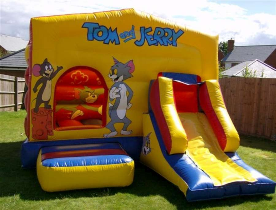 OEM Frozen Inflatable Jumping Castle - 0.55mm Thick Tarpaulin Material with Free Blower