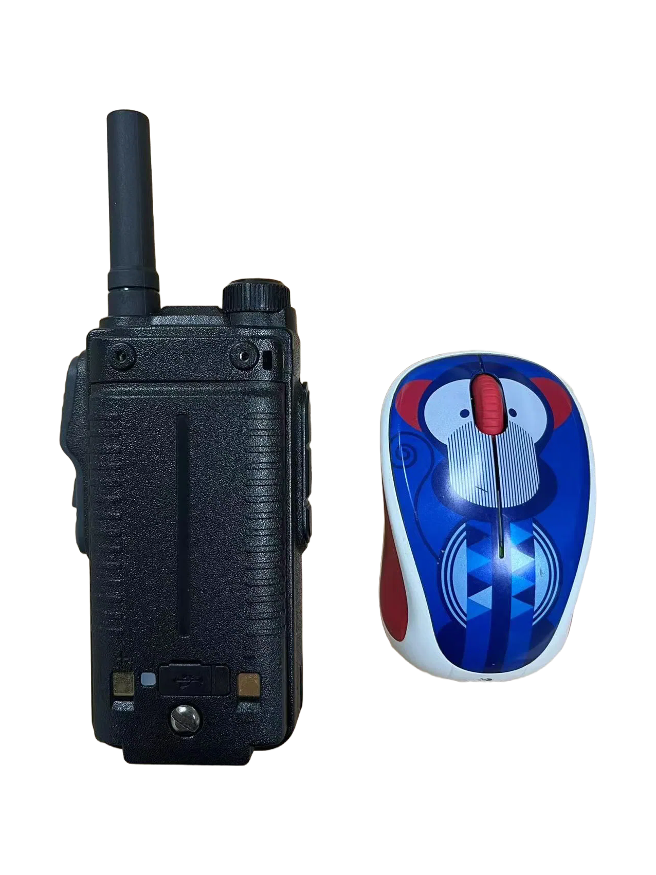 Handheld Drone Detection Device with 2km Range - Full Spectrum 400MHz-6GHz Scanner