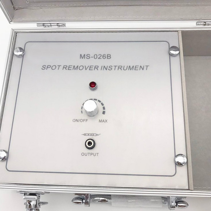 Professional Picosecond Laser Tattoo Removal Machine for Eyebrow Freckle & Carbon Peeling Treatment