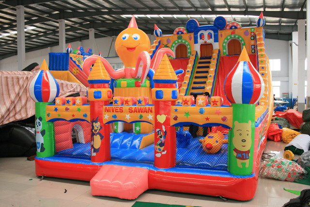 Food Service Family Zone 12*6m Inflatable Bouncy Castle – CE EN71, MOQ 1, OEM Bulk Supply