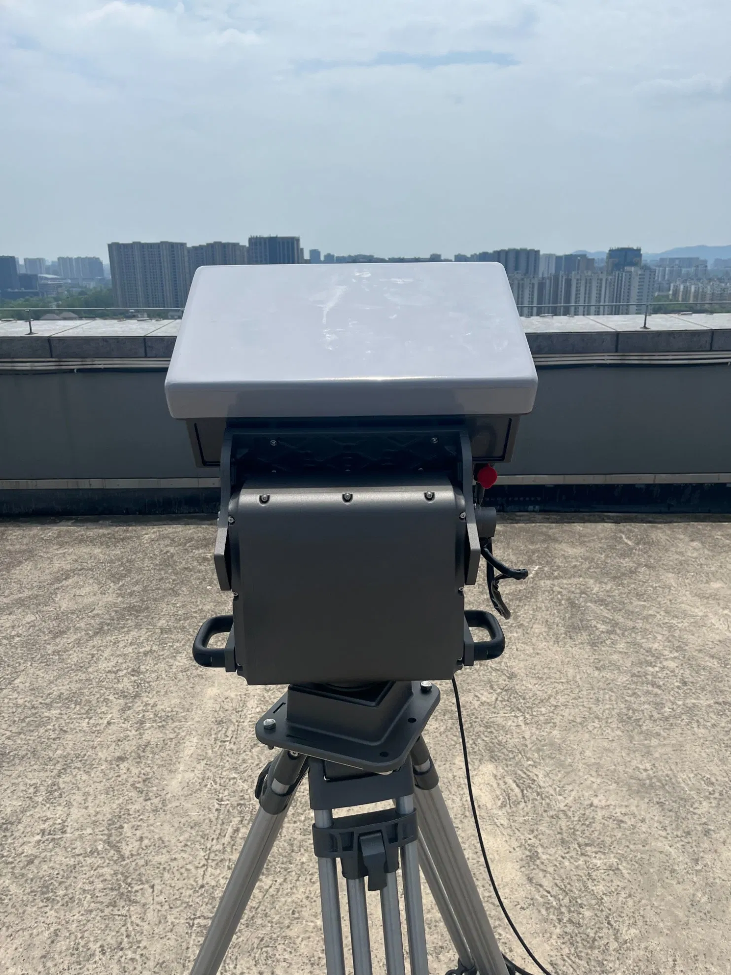 <30kg Full Frequency Anti-Drone Jammer – IP66 710*470*300mm, CE Certified, OEM MOQ 1pc